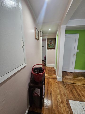 114-52 205th Street, Saint Albans, NY 11412