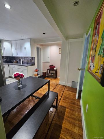 114-52 205th Street, Saint Albans, NY 11412