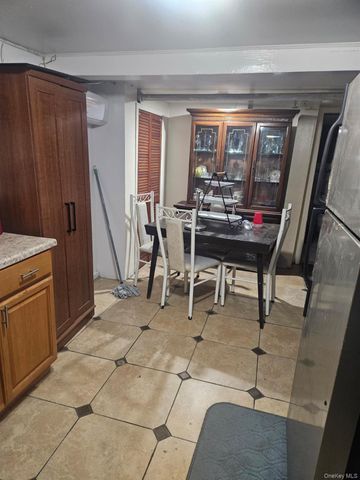 114-52 205th Street, Saint Albans, NY 11412