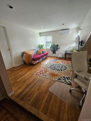 114-52 205th Street, Saint Albans, NY 11412