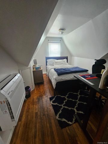 114-52 205th Street, Saint Albans, NY 11412