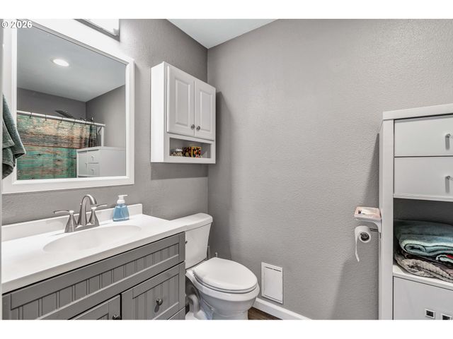 12011 Nw 35TH Ave, Vancouver, WA 98685
