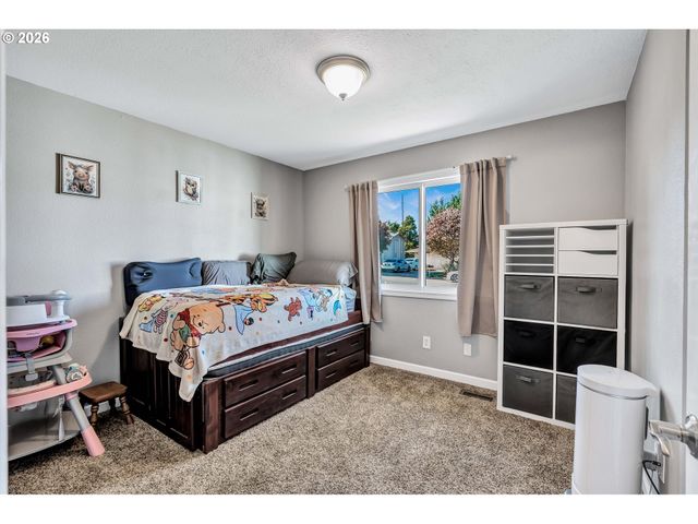 12011 Nw 35TH Ave, Vancouver, WA 98685