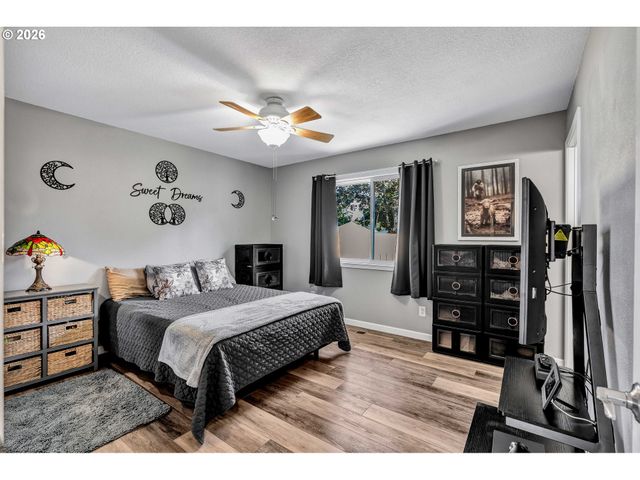 12011 Nw 35TH Ave, Vancouver, WA 98685