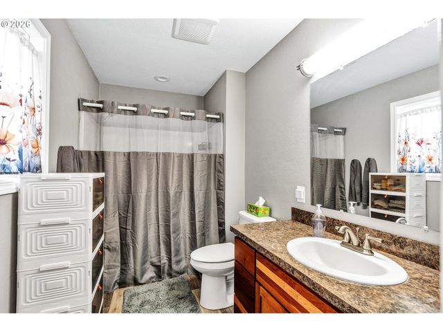 12011 Nw 35TH Ave, Vancouver, WA 98685