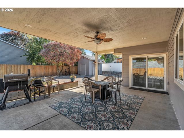 12011 Nw 35TH Ave, Vancouver, WA 98685