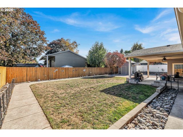 12011 Nw 35TH Ave, Vancouver, WA 98685