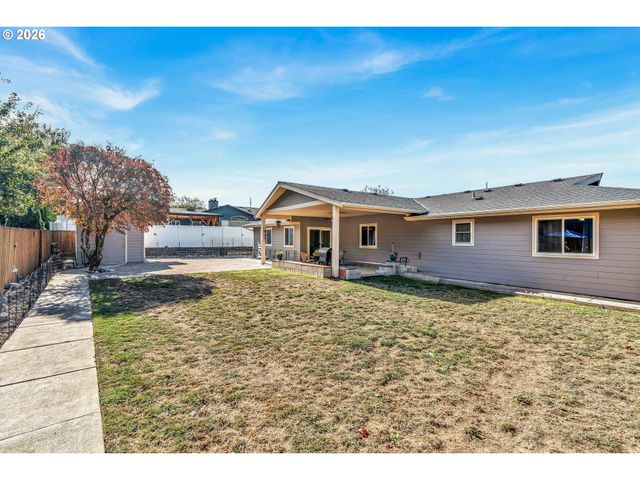 12011 Nw 35TH Ave, Vancouver, WA 98685