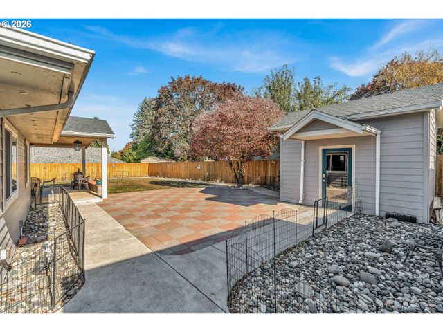 12011 Nw 35TH Ave, Vancouver, WA 98685