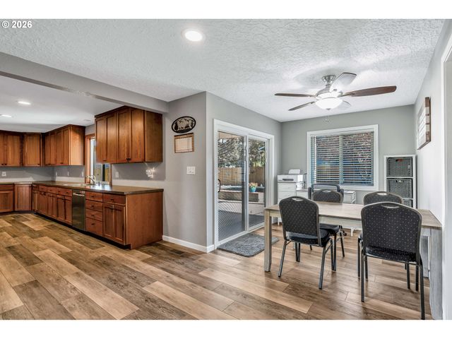 12011 Nw 35TH Ave, Vancouver, WA 98685