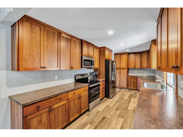 12011 Nw 35TH Ave, Vancouver, WA 98685