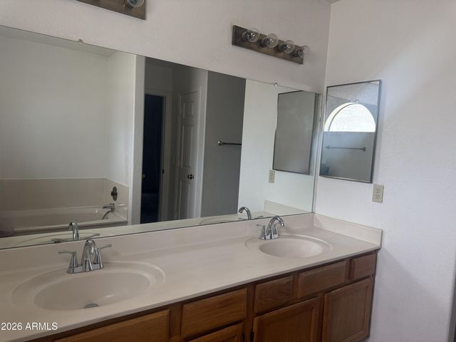 627 N QUARTZ Street, Gilbert, AZ 85234