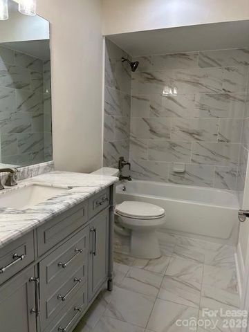 225 S Chase Street, Charlotte, NC 28207