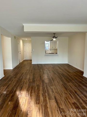 225 S Chase Street, Charlotte, NC 28207