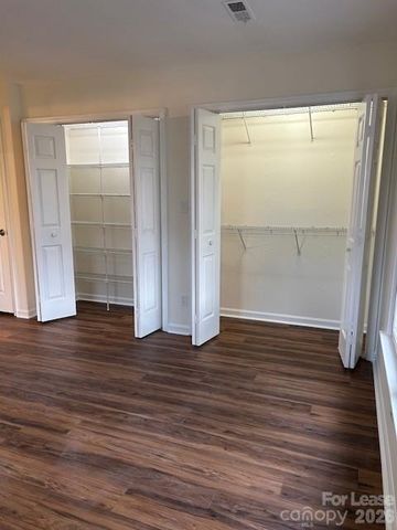 225 S Chase Street, Charlotte, NC 28207