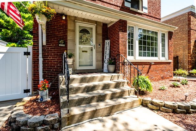9905 S Maplewood Avenue, Chicago, IL 60655