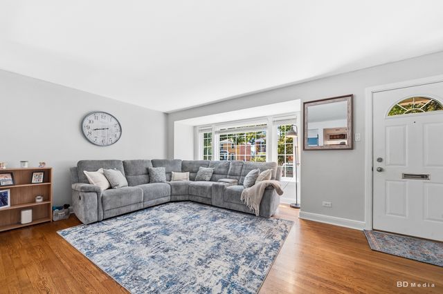 9905 S Maplewood Avenue, Chicago, IL 60655