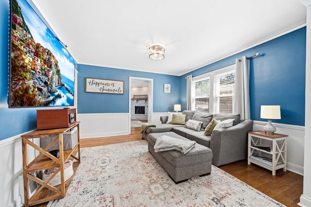 9905 S Maplewood Avenue, Chicago, IL 60655