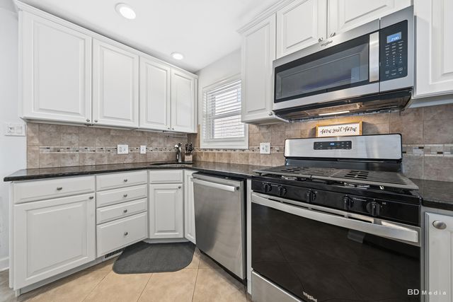 9905 S Maplewood Avenue, Chicago, IL 60655