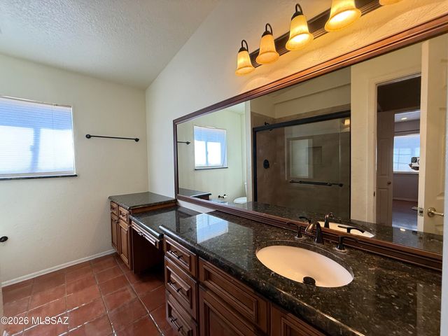 4221 N Summer Set Drive, Tucson, AZ 85750