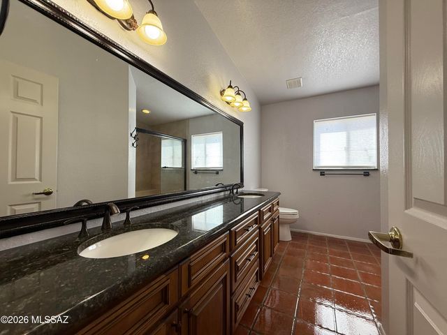 4221 N Summer Set Drive, Tucson, AZ 85750