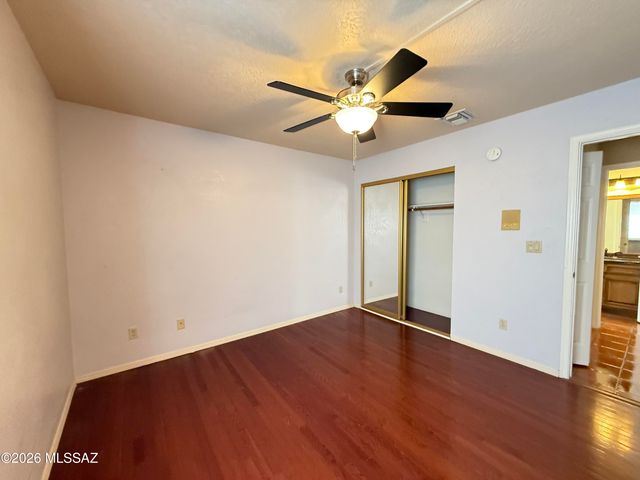 4221 N Summer Set Drive, Tucson, AZ 85750