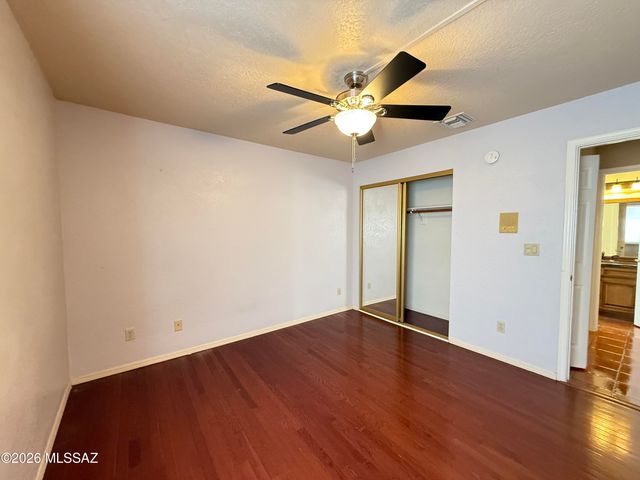 4221 N Summer Set Drive, Tucson, AZ 85750