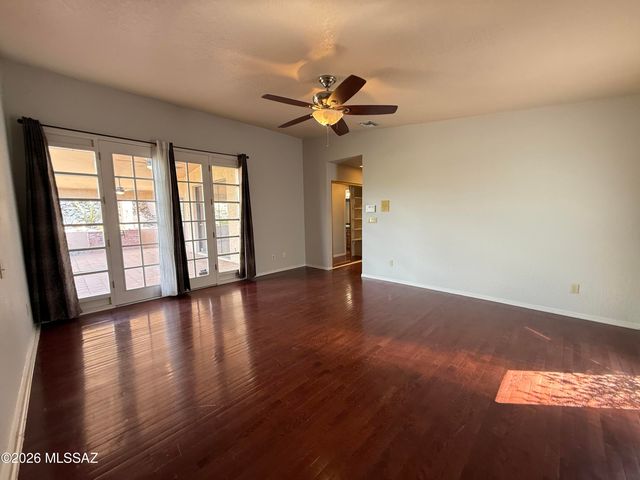 4221 N Summer Set Drive, Tucson, AZ 85750