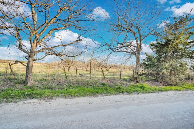 3175 County Road 1110, Corsicana, TX 75110
