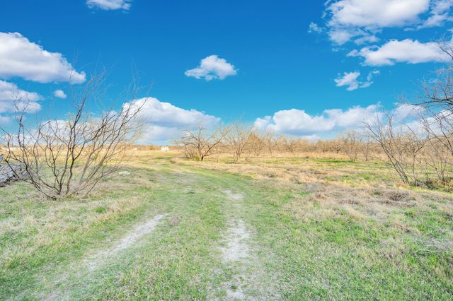 3175 County Road 1110, Corsicana, TX 75110