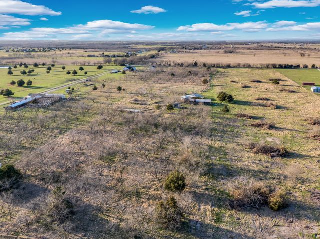 3175 County Road 1110, Corsicana, TX 75110