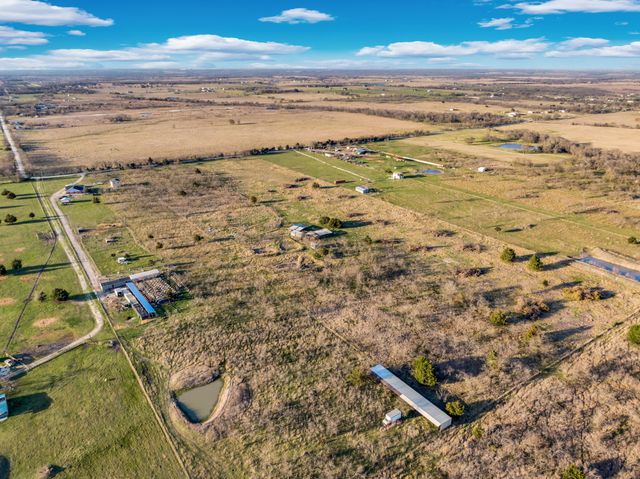 3175 County Road 1110, Corsicana, TX 75110