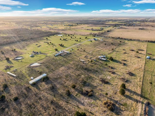3175 County Road 1110, Corsicana, TX 75110
