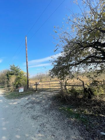 3175 County Road 1110, Corsicana, TX 75110