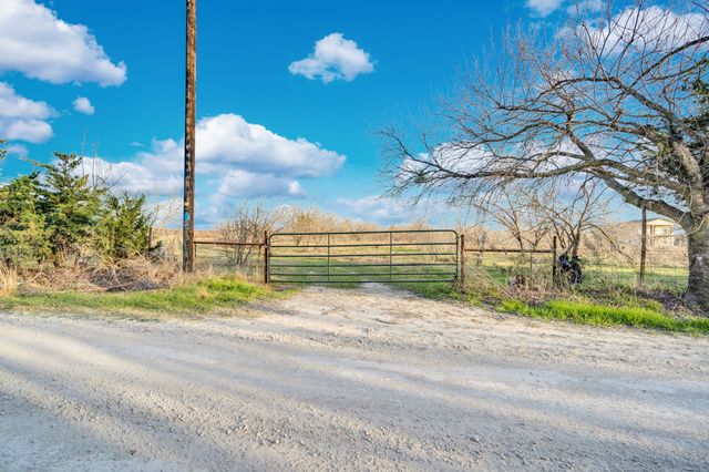 3175 County Road 1110, Corsicana, TX 75110