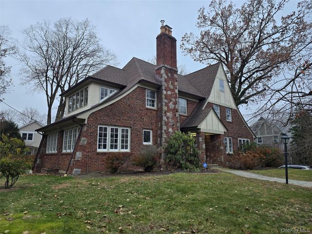 16 Bon Air Avenue, New Rochelle, NY 10804