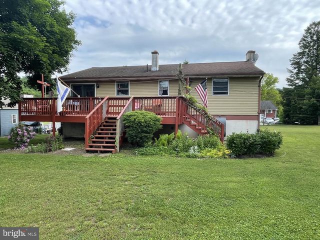 41 FAIRWAY DR, Jonestown, PA 17038