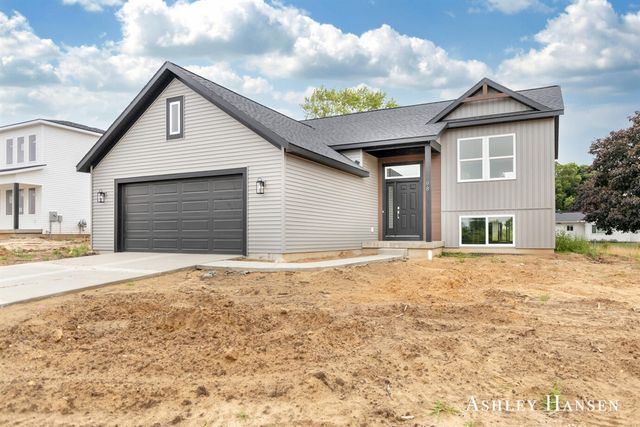 98 Chase Court, Kent City, MI 49330