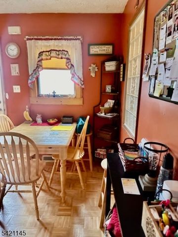 12 Chincopee Ave, Hopatcong Boro, NJ 07843