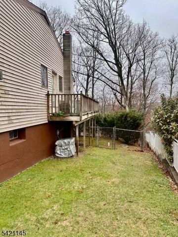 12 Chincopee Ave, Hopatcong Boro, NJ 07843