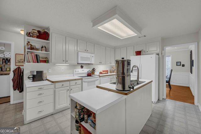 357 Sundew Lane, Mount Airy, GA 30563