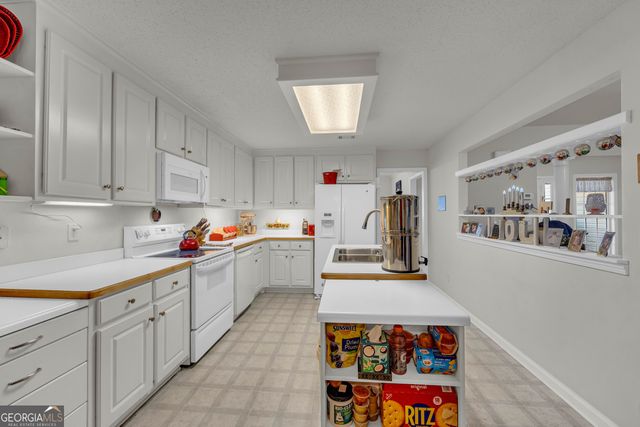 357 Sundew Lane, Mount Airy, GA 30563