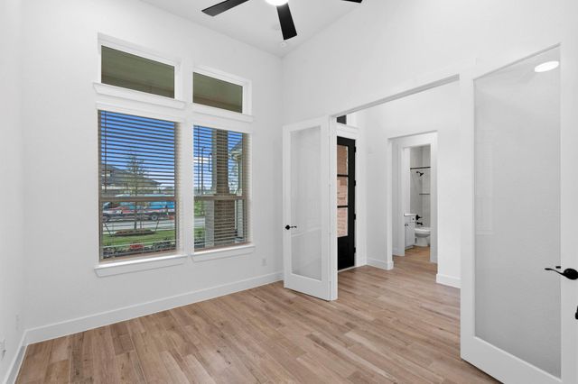 413 Lone Ranger Drive, Montgomery, TX 77316