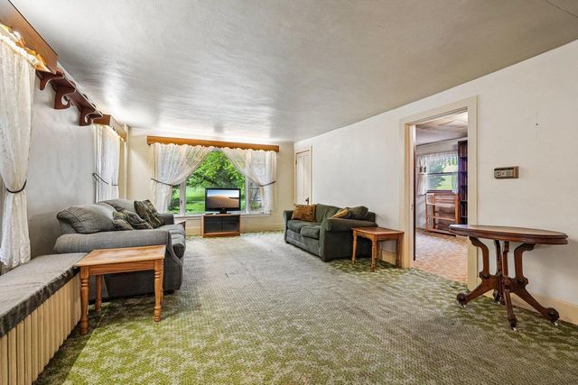 S63W34771 Piper ROAD, Eagle, WI 53119