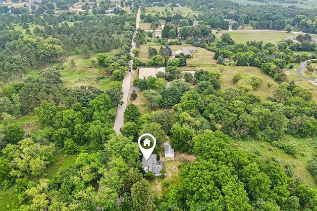 S63W34771 Piper ROAD, Eagle, WI 53119