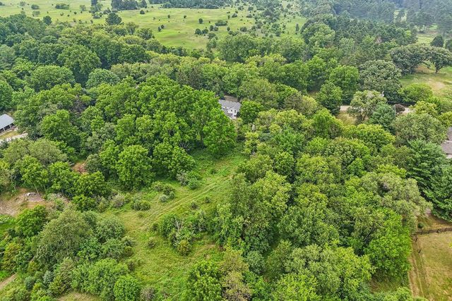 S63W34771 Piper ROAD, Eagle, WI 53119