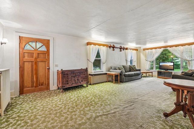 S63W34771 Piper ROAD, Eagle, WI 53119