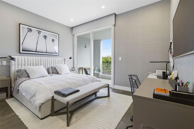 454 Fernwood Rd, Key Biscayne, FL 33149