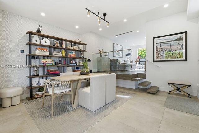 454 Fernwood Rd, Key Biscayne, FL 33149