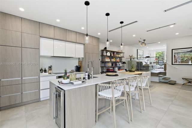 454 Fernwood Rd, Key Biscayne, FL 33149